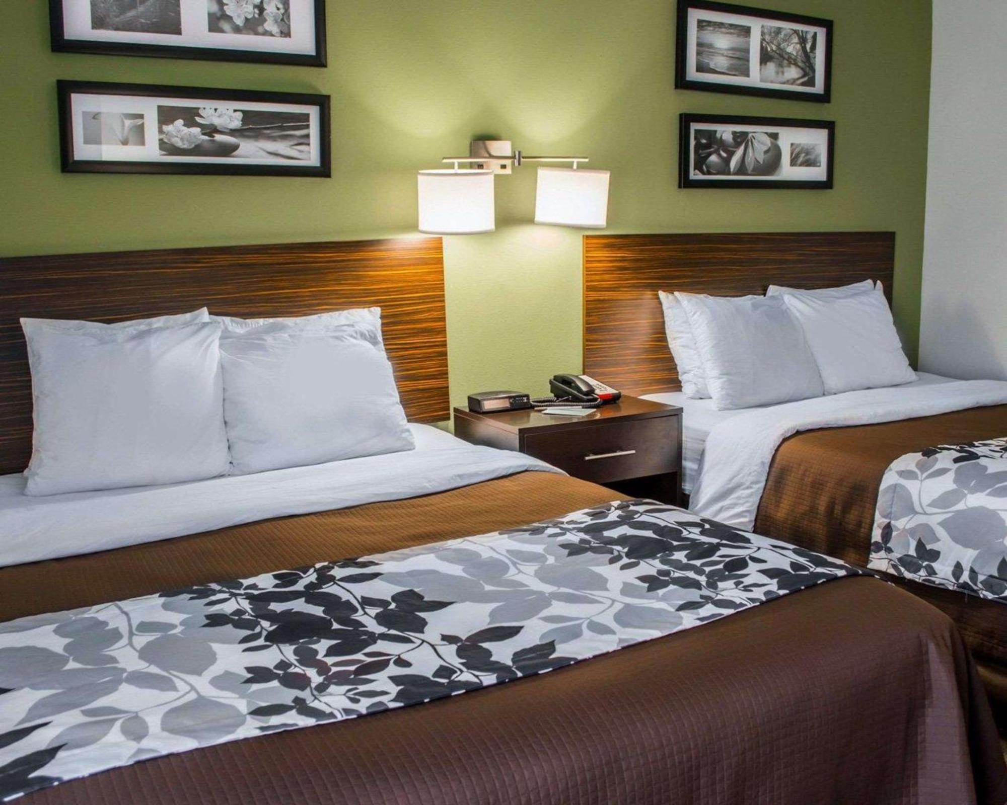 Queen Room with Two Queen Beds - Non-Smoking